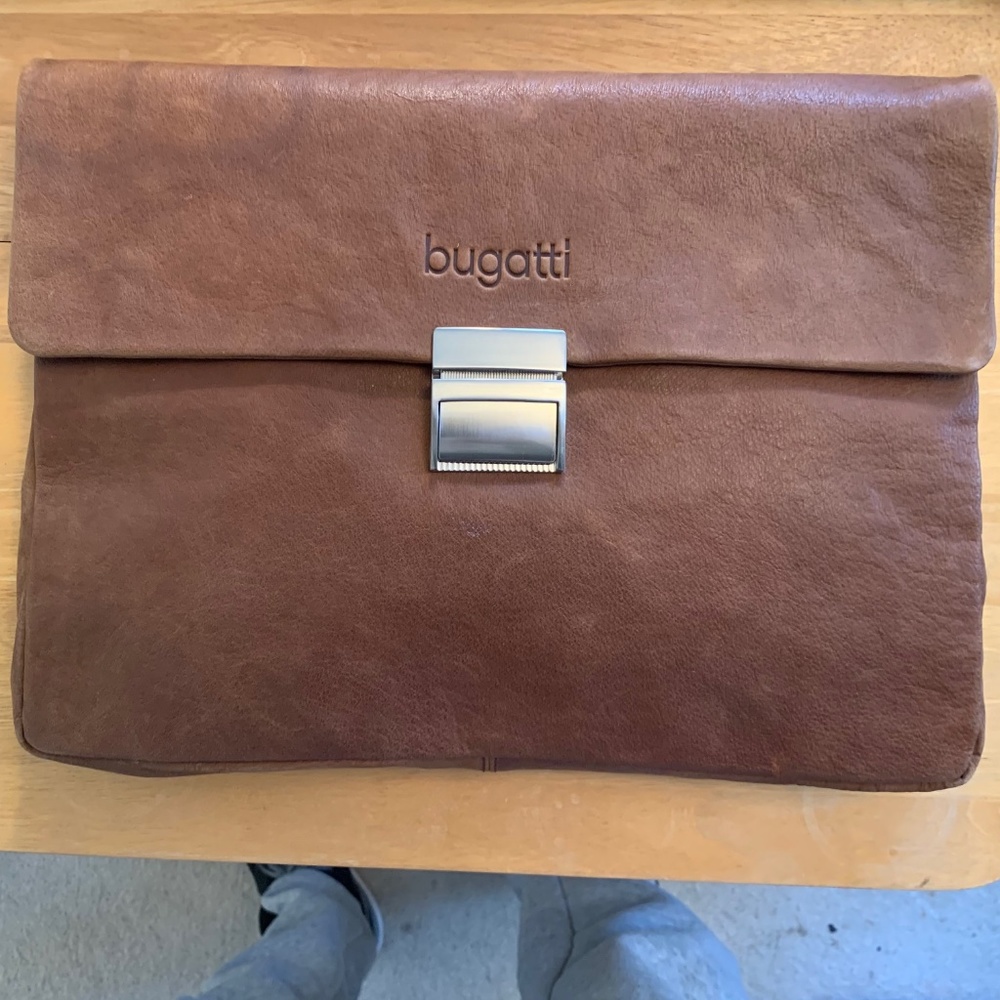 Bugatti Go West Flap Portfolio in Cognac Leather